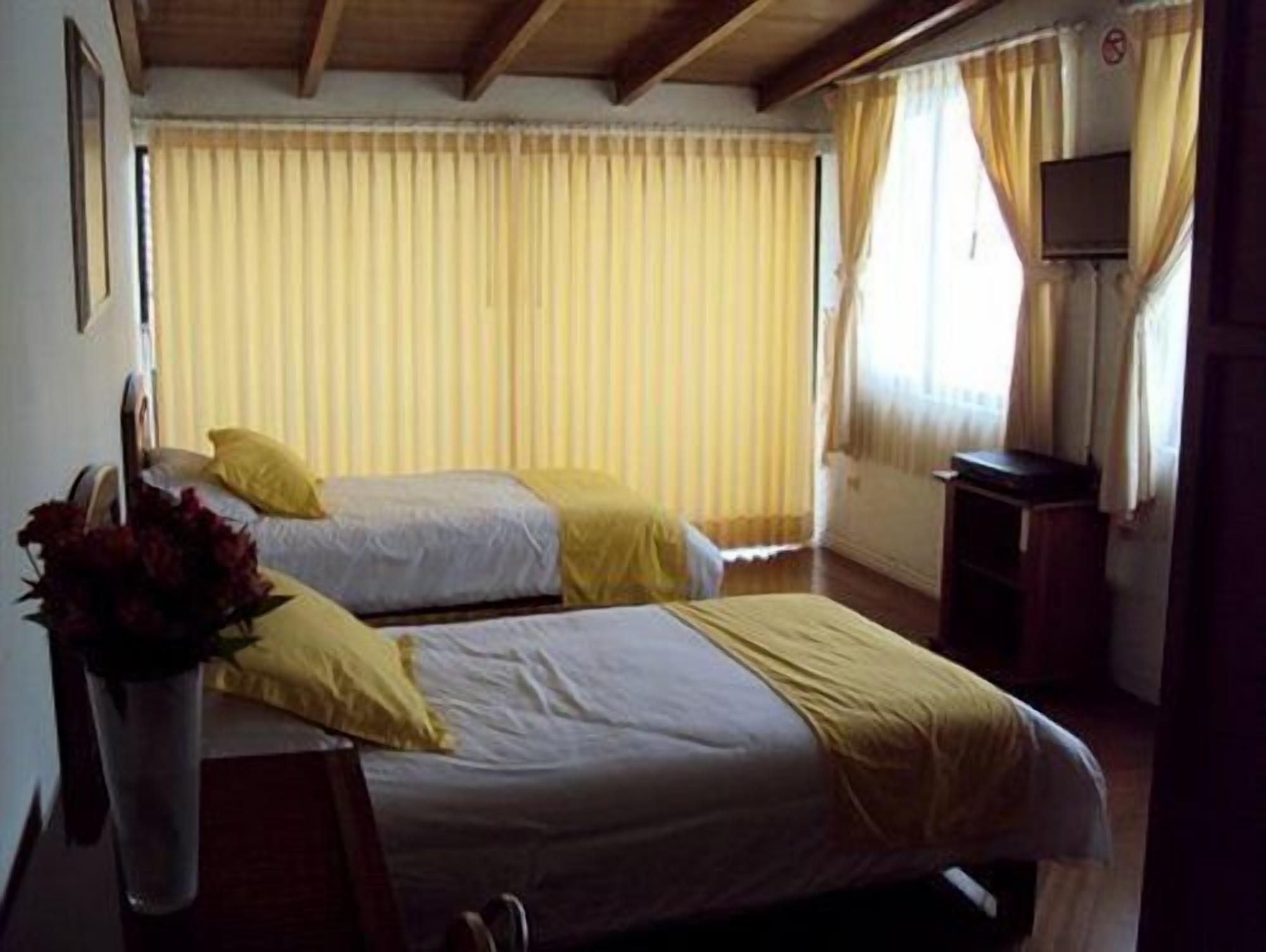 Hotel Rincon Escandinavo Quito Exterior photo